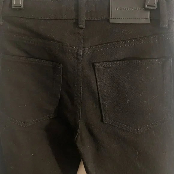 Black Burberry boys straight skinny jeans NWT size 8 Yr (98)